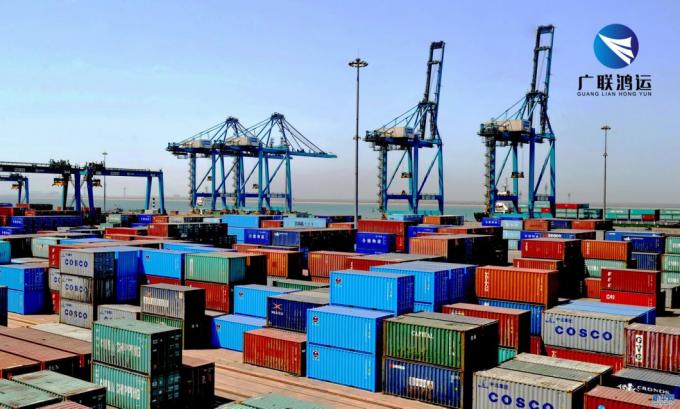 Trasporto dell'oceano di trasporto dello spedizioniere di trasporti via mare dal mare con la consegna di porta in porta
